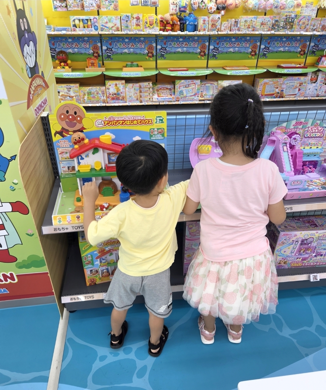 【子連れ買い物】ヤマダ電機のおもちゃ売り場がすごい！｜無料の体験コーナーで子供が退屈しない